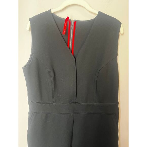 Spanx The Perfect Jumpsuit Flared Sleeveless V Neck Jumpsuit in Black sz. LP - Picture 10 of 10
